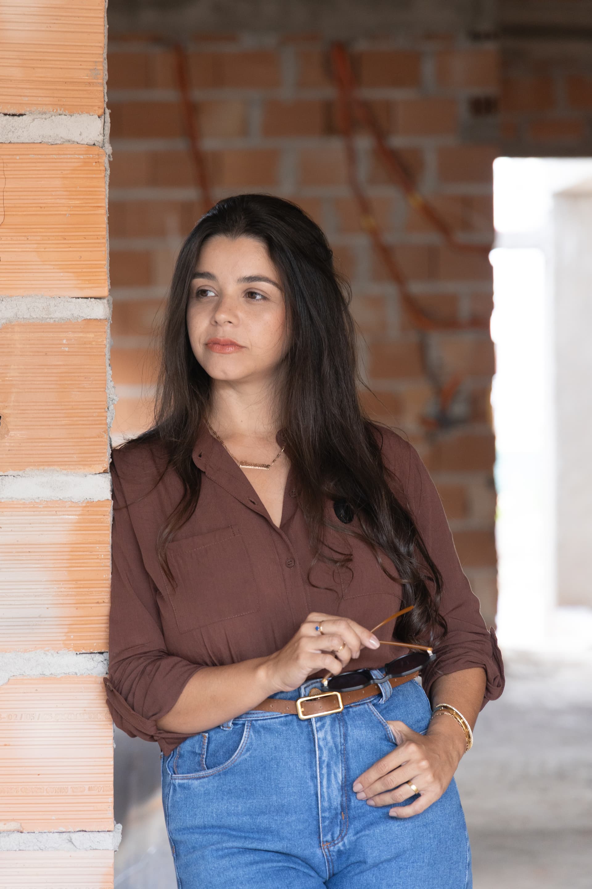 Dayane Oliveira em visita técnica a obra